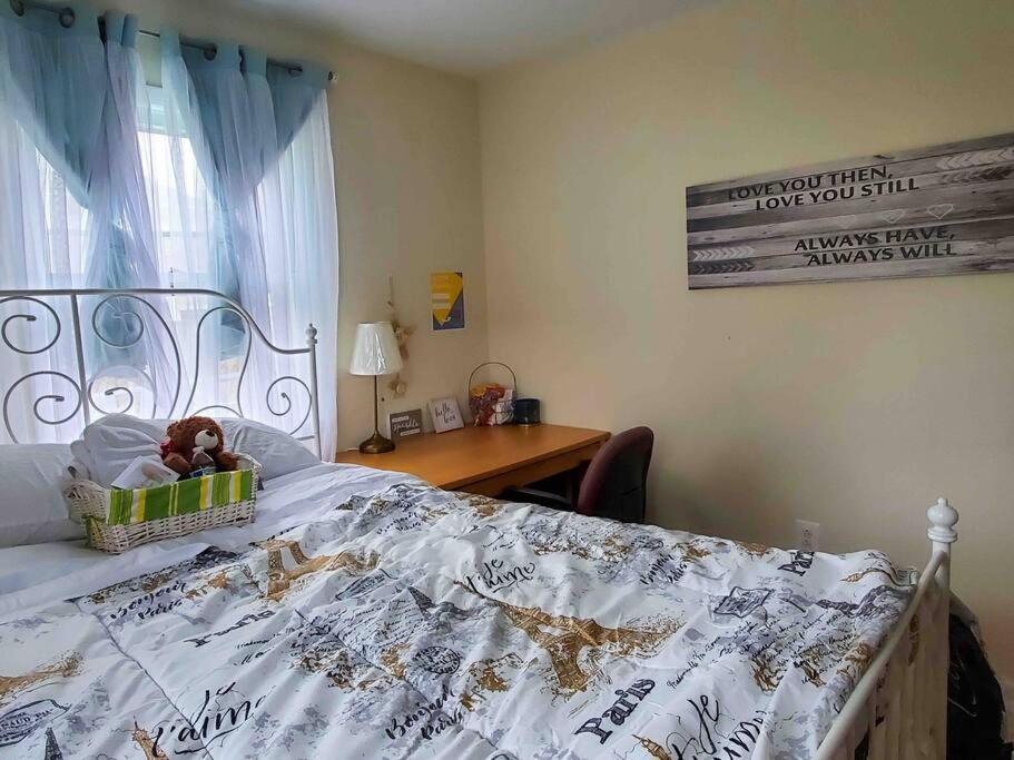 5 Star Room/Close To Town Center And Everything/5 Min Walk Metro Rockville Zewnętrze zdjęcie