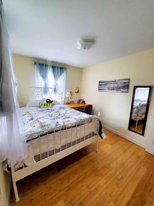 5 Star Room/Close To Town Center And Everything/5 Min Walk Metro Rockville Zewnętrze zdjęcie
